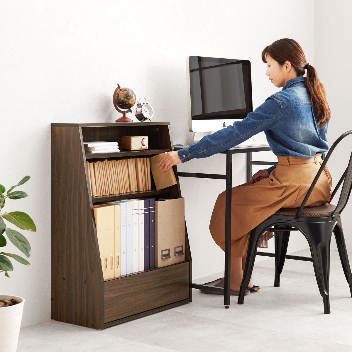 1cmピッチ可動 本棚 幅60cm ロータイプ 可動棚2枚 引出し付