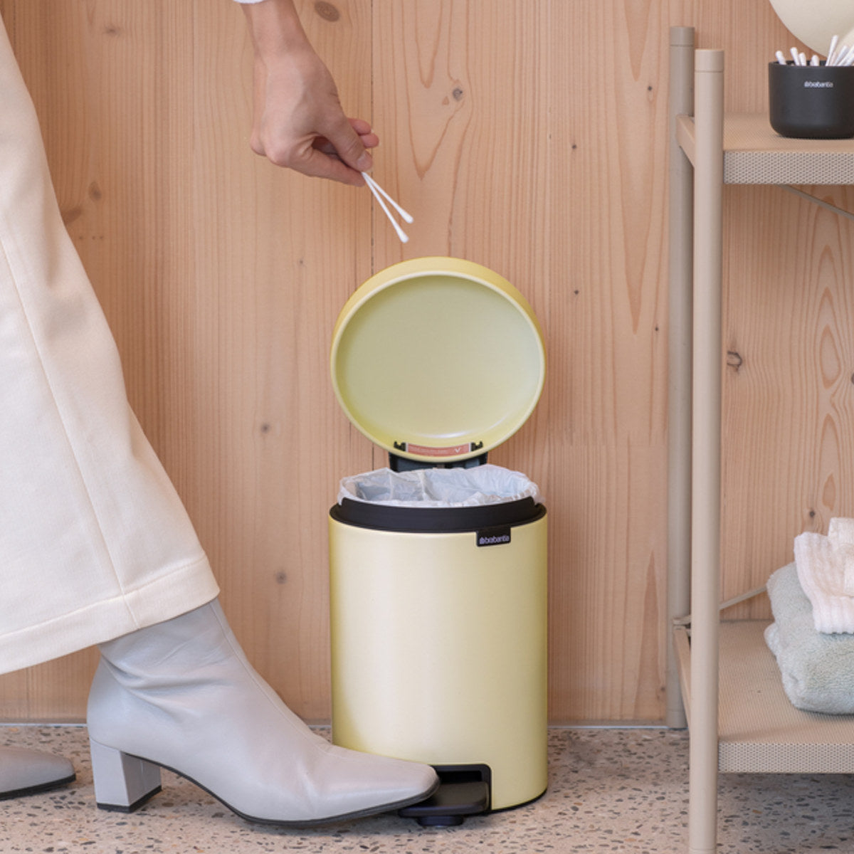 brabantia ゴミ箱 3L ペダル式 ペダルビン