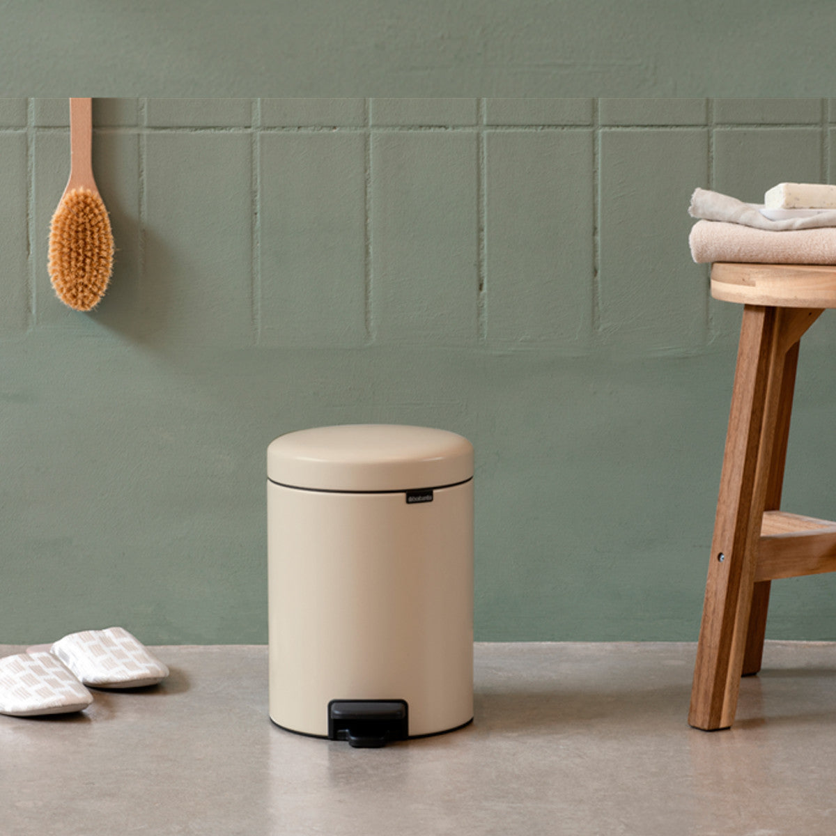 brabantia ゴミ箱 3L ペダル式 ペダルビン