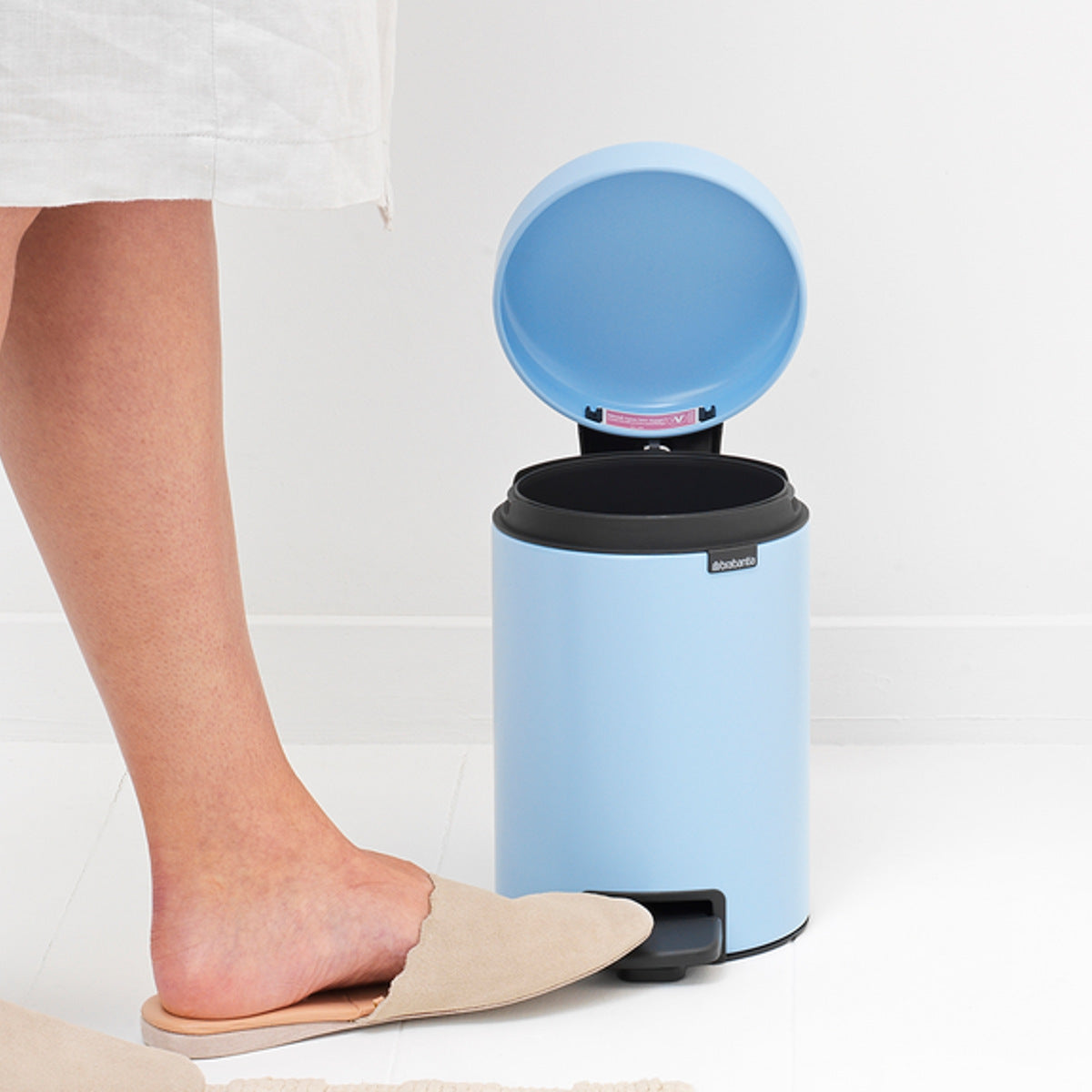 brabantia ゴミ箱 3L ペダル式 ペダルビン