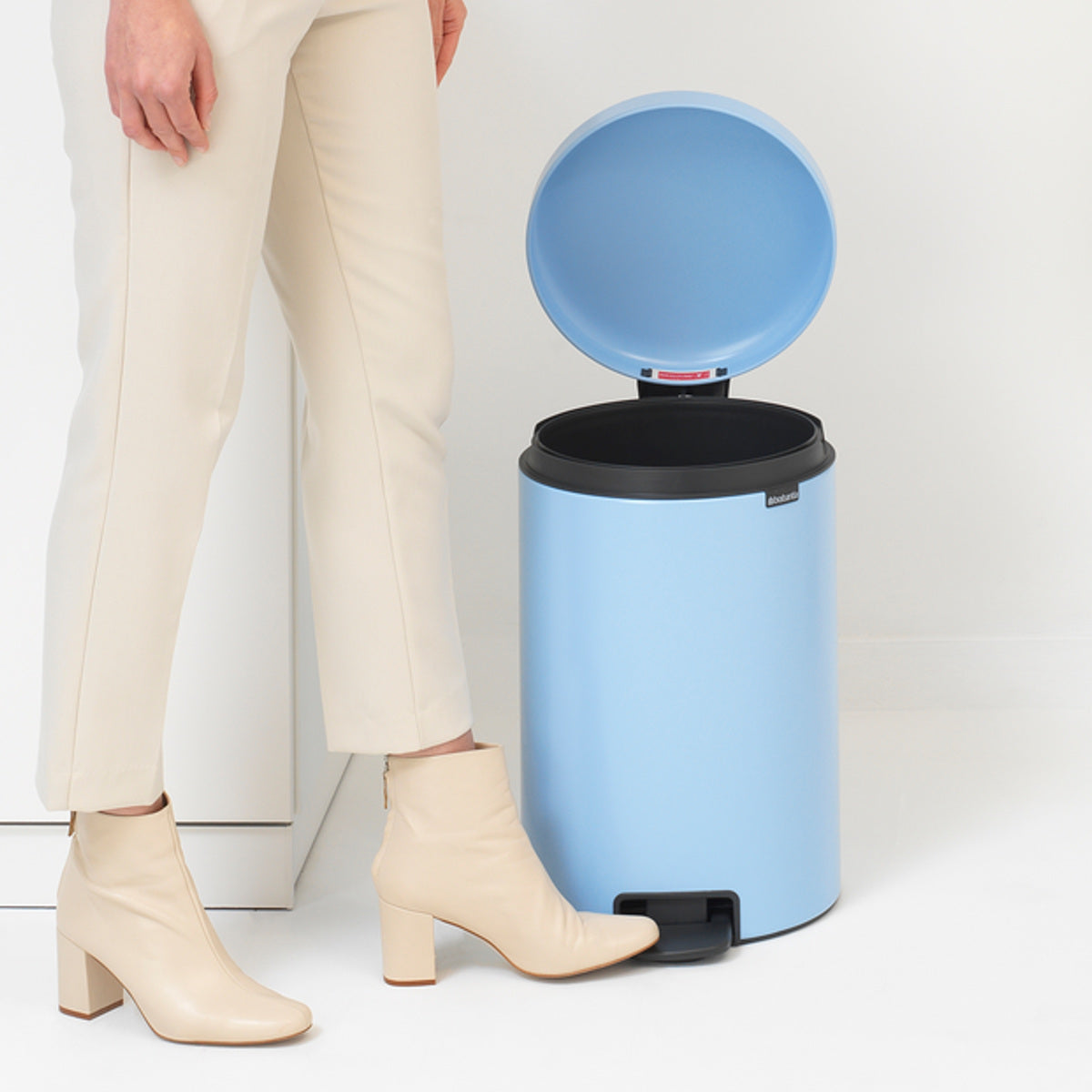 brabantia ゴミ箱 20L ペダル式 ペダルビン