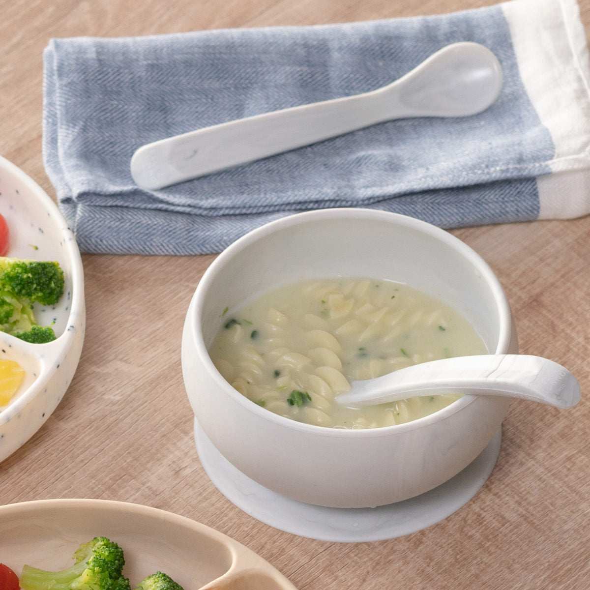 BELLA TUNNO ベビー食器 ひっくり返らない ボール