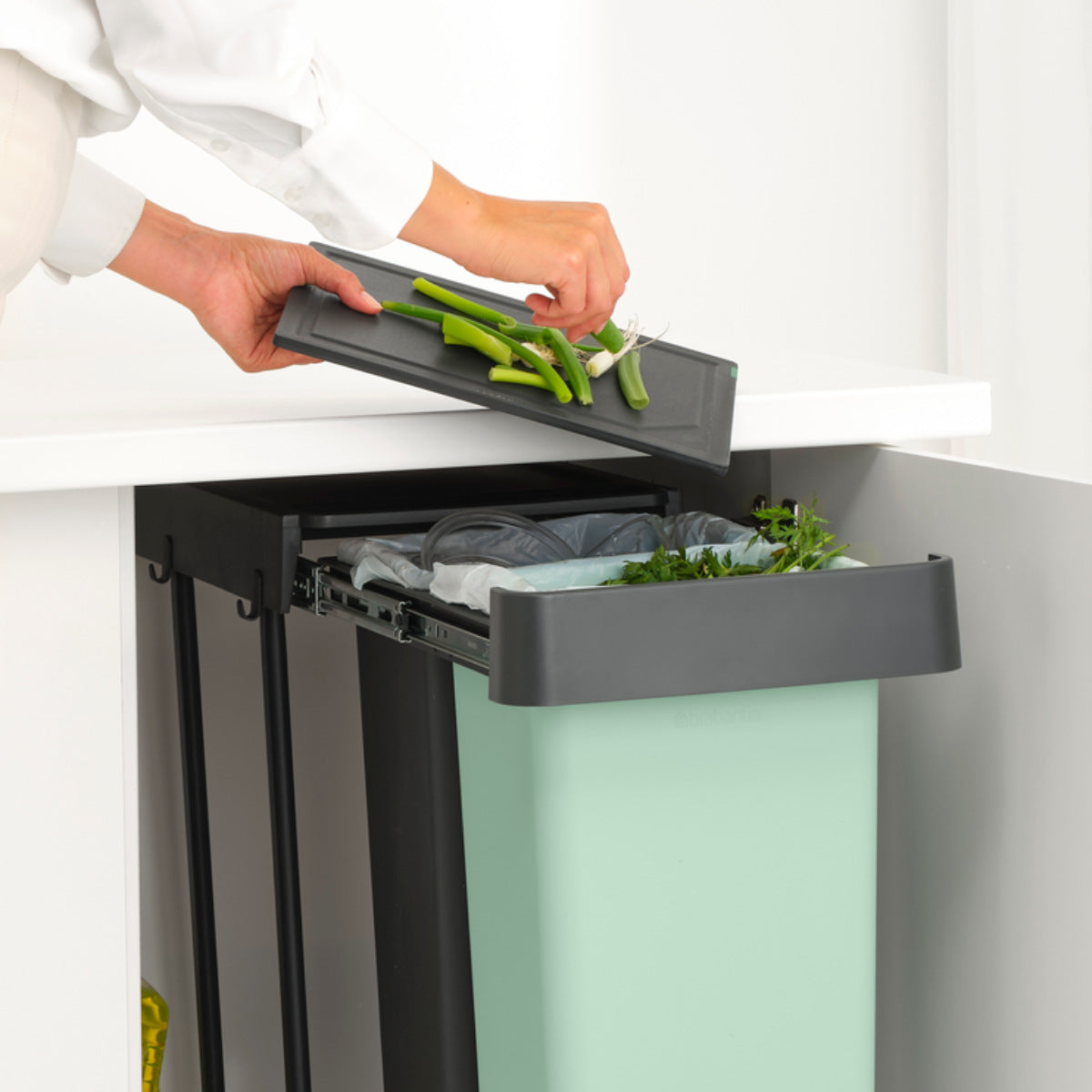 brabantia ゴミ箱 2×30L ビュルトインビン