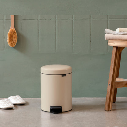brabantia ゴミ箱 3L ペダル式 ペダルビン