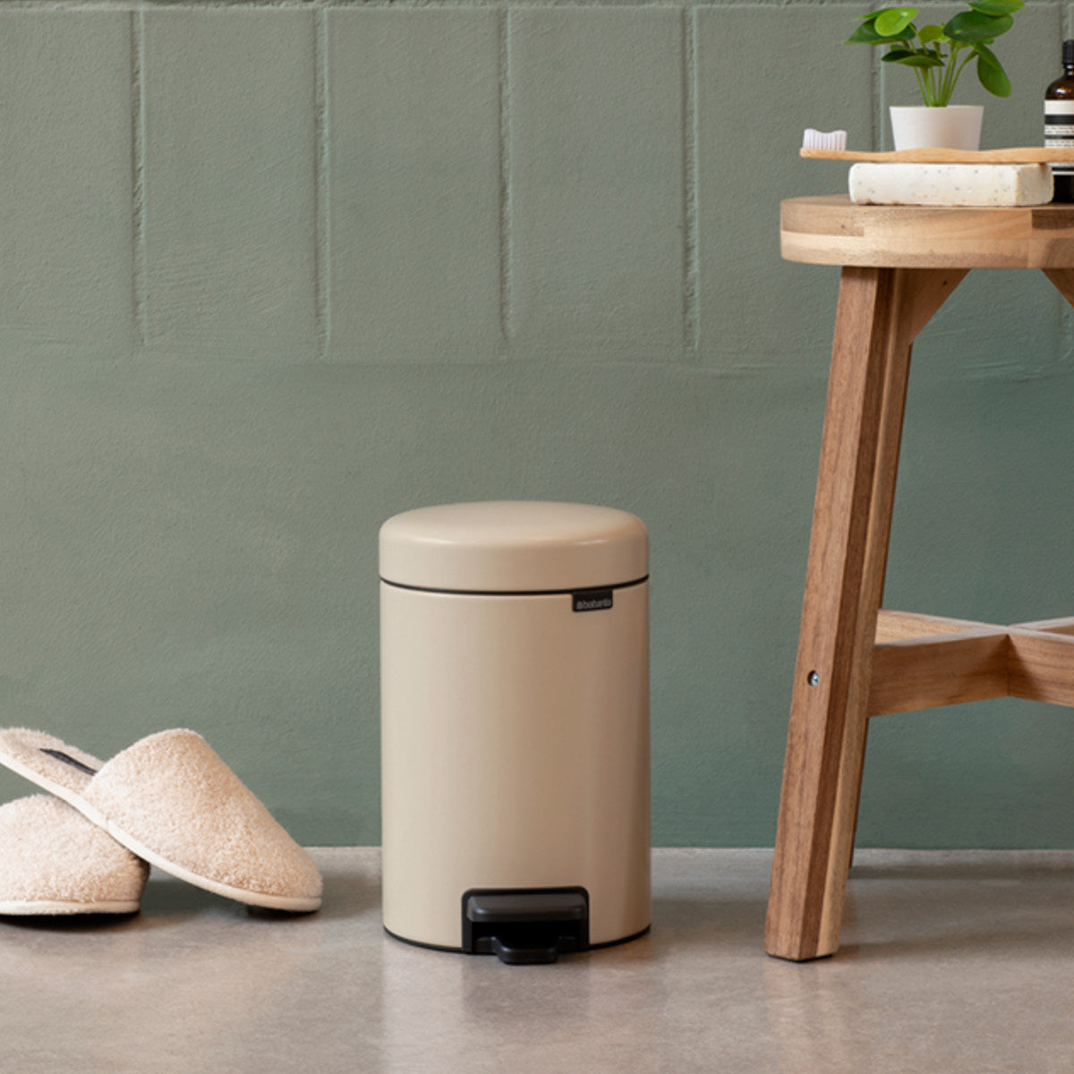 brabantia ゴミ箱 5L ペダル式 ペダルビン