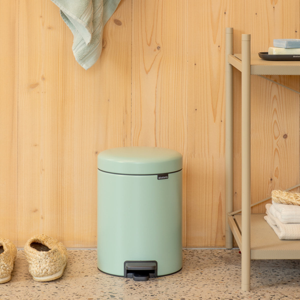 brabantia ゴミ箱 5L ペダル式 ペダルビン