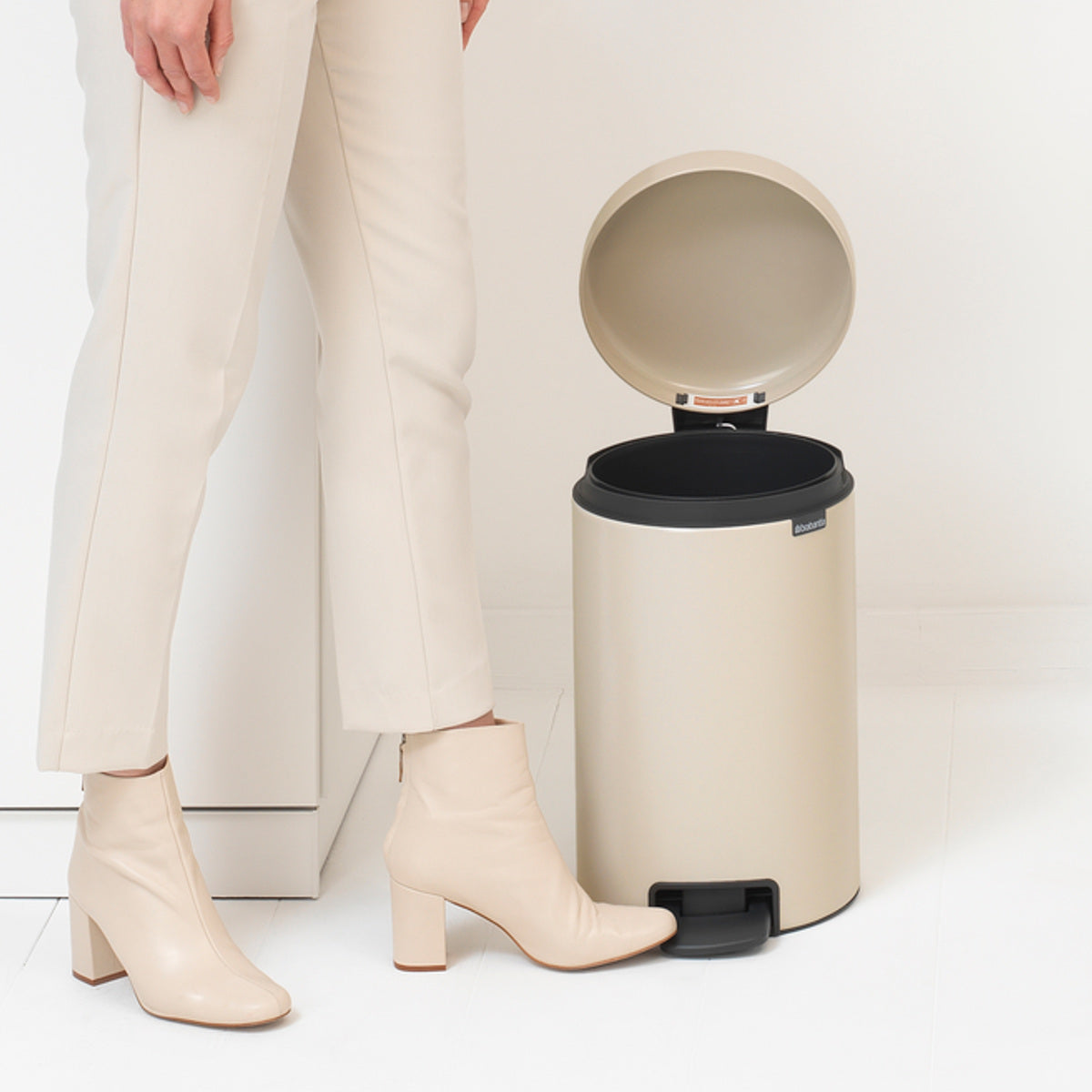 brabantia ゴミ箱 12L ペダル式 ペダルビン