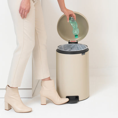 brabantia ゴミ箱 20L ペダル式 ペダルビン