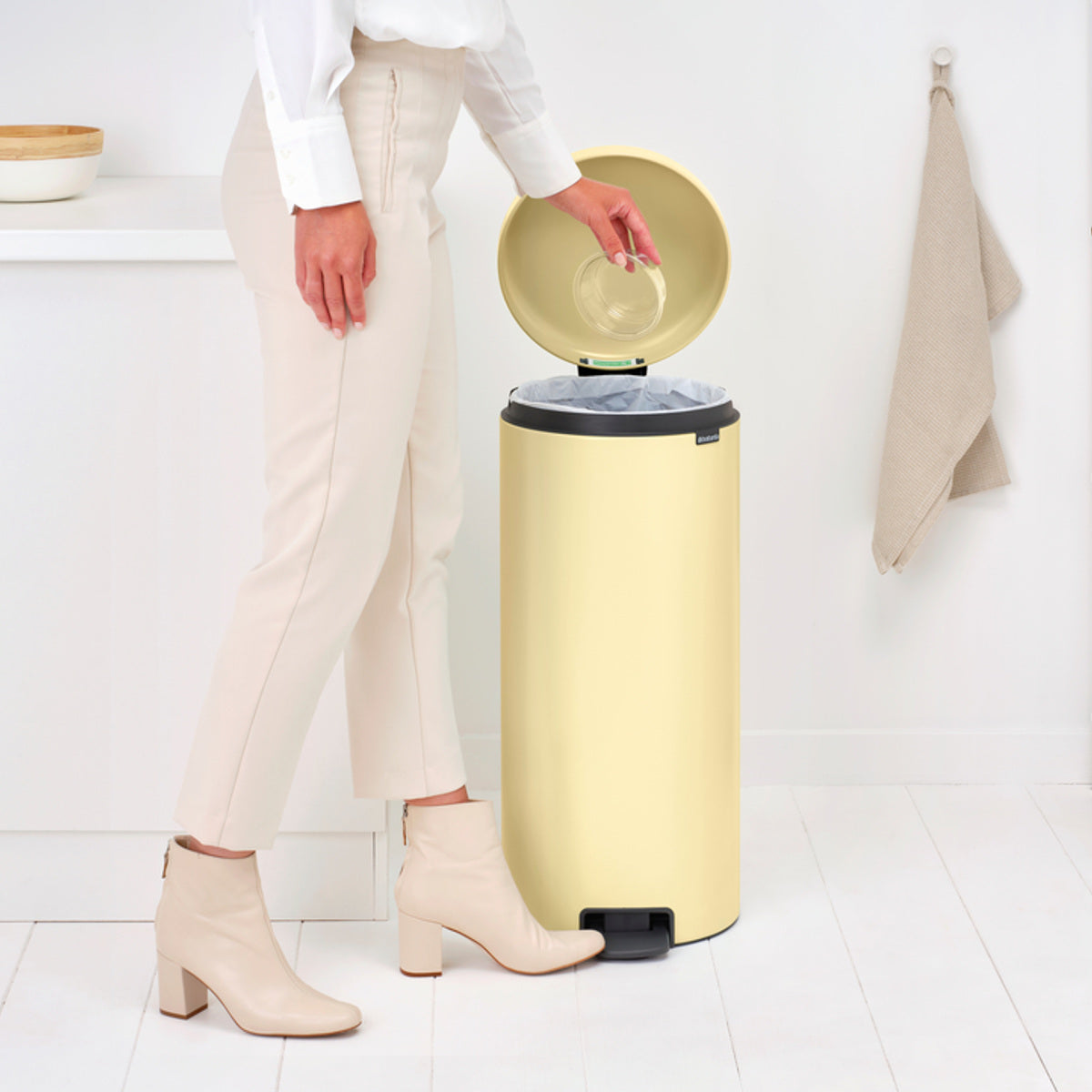 brabantia ゴミ箱 30L ペダル式 ペダルビン